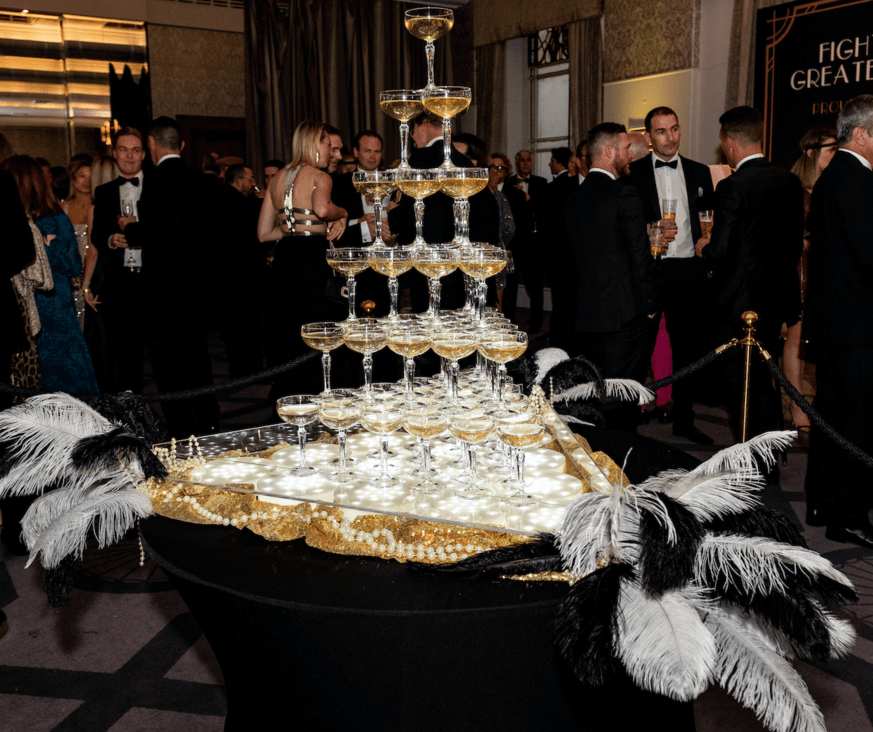 THE-HOTTEST-EVENT-TREND-CHAMPAGNE-TOWERS